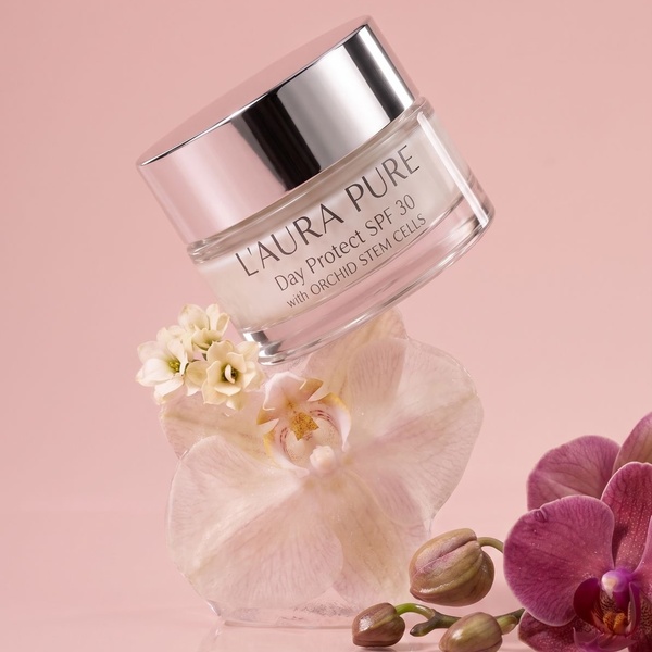 Laura Pure Cosmetics